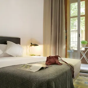 *** Guest house Som Nit Triomf Spain